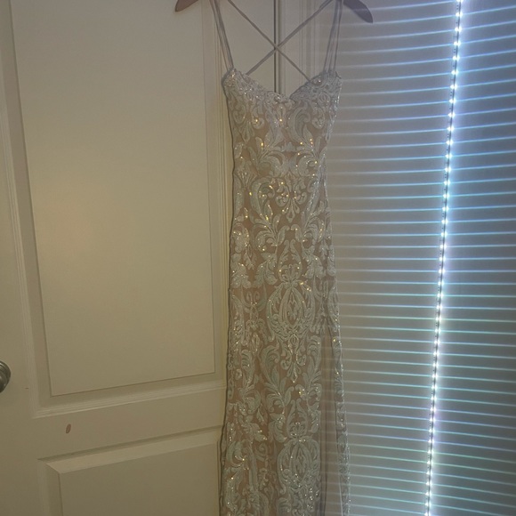 Windsor Dress - Picture 2 of 3